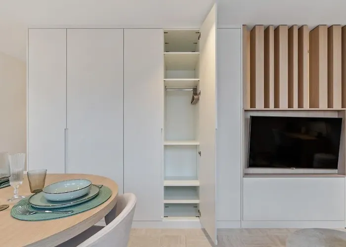 Modern With King Bed, Walk To Attractions Διαμέρισμα Λουξεμβούργο