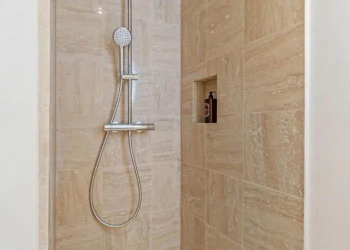 Modern With King Bed, Walk To Attractions Λουξεμβούργο